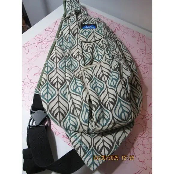 Kavu Crossbody Rope Backpack - Picture 3 of 7